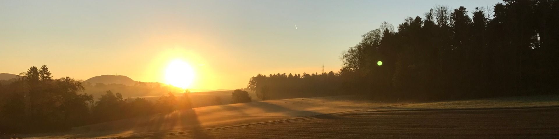 Sonnenaufgang im Jura 
